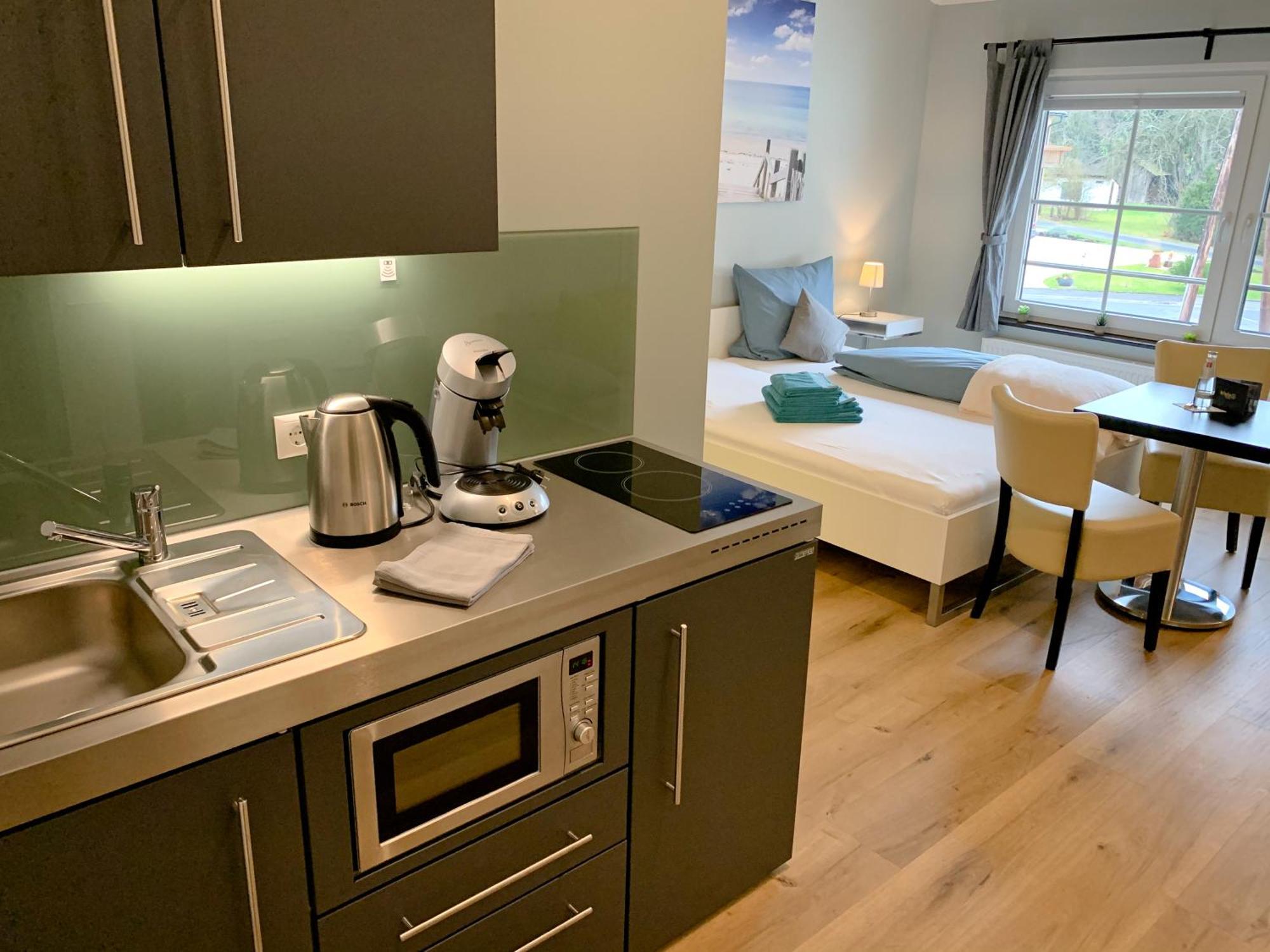 Triple A³ Aparthotel Marktheidenfeld Buitenkant foto